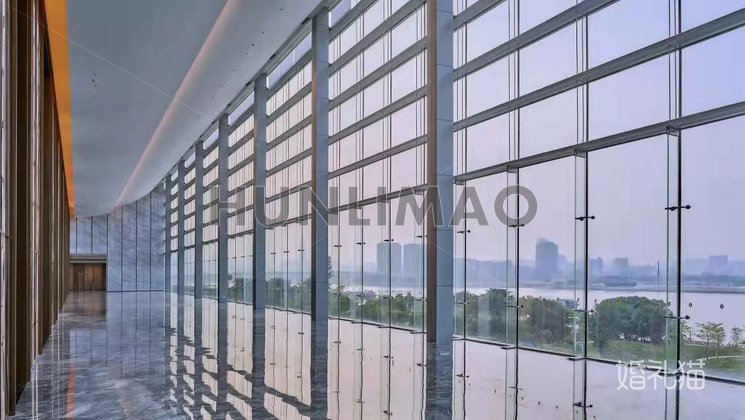 广州保利洲际酒店-14米高落地玻璃墙