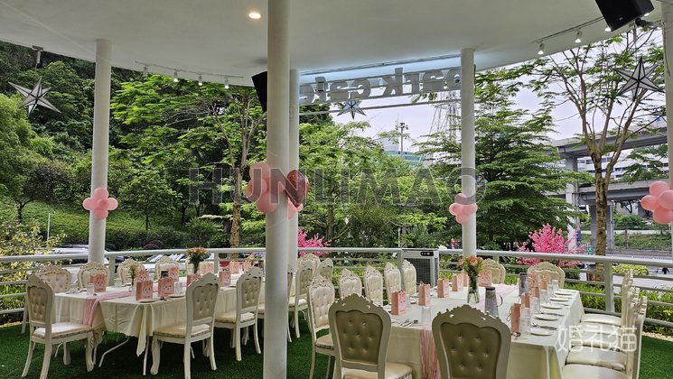绿岛西餐户外草坪婚礼-