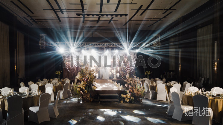 珠海粤财皇冠假日酒店-