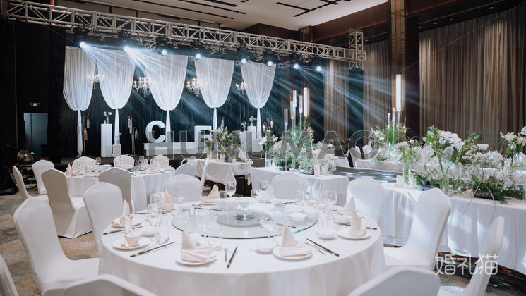 珠海粤财皇冠假日酒店-