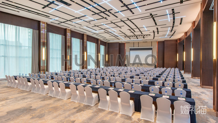 珠海粤财皇冠假日酒店-