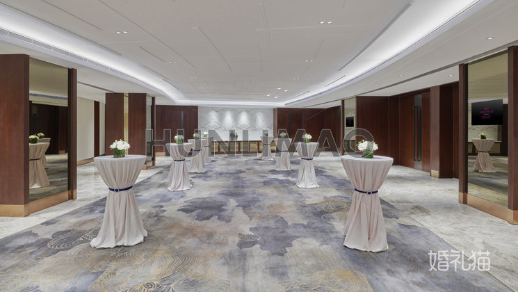 珠海粤财皇冠假日酒店-