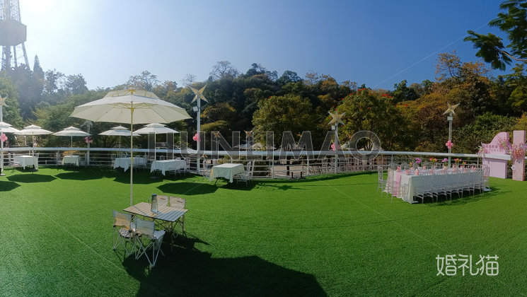 绿岛西餐户外草坪婚礼-