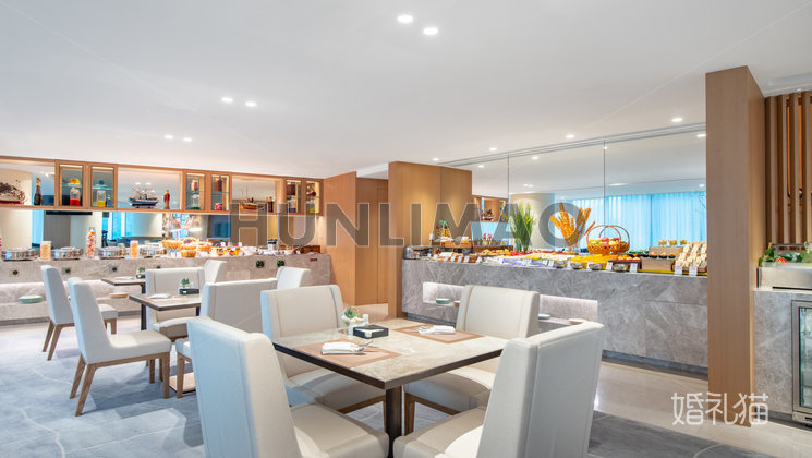 珠海粤财皇冠假日酒店-