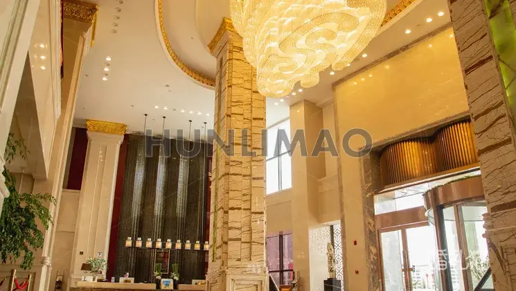 岷山天瑞大酒店 -