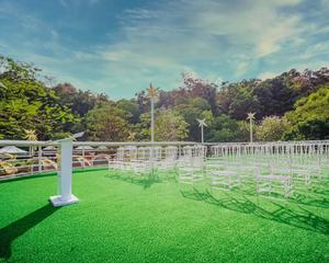 绿岛西餐户外草坪婚礼