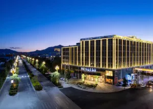 岷山天瑞大酒店 