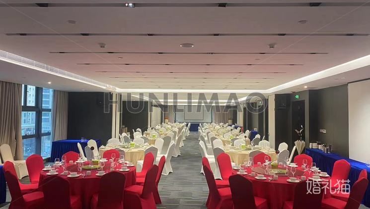 深圳市寶安體育館希爾頓歡朋酒店-