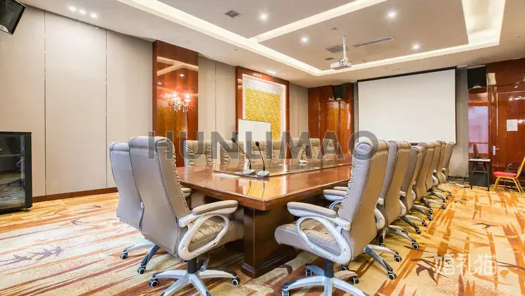 岷山天瑞大酒店 -