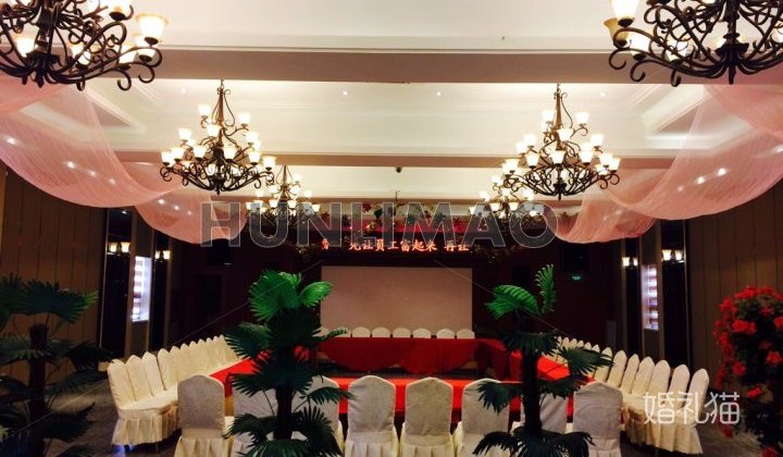 鞍山隆升华晨商务会馆-