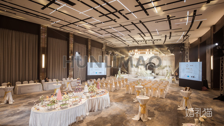 珠海粤财皇冠假日酒店-