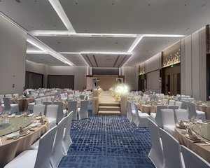 深圳光明希尔顿花园酒店