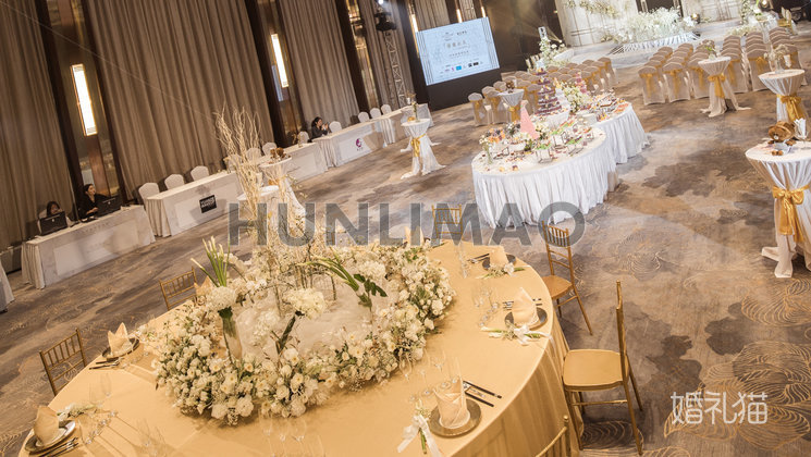 珠海粤财皇冠假日酒店-