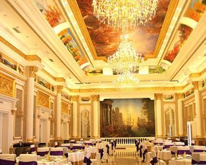 罗浮宫酒店
