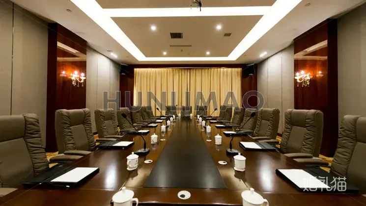 岷山天瑞大酒店 -