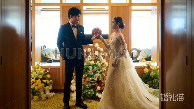 珠海粤财皇冠假日酒店-